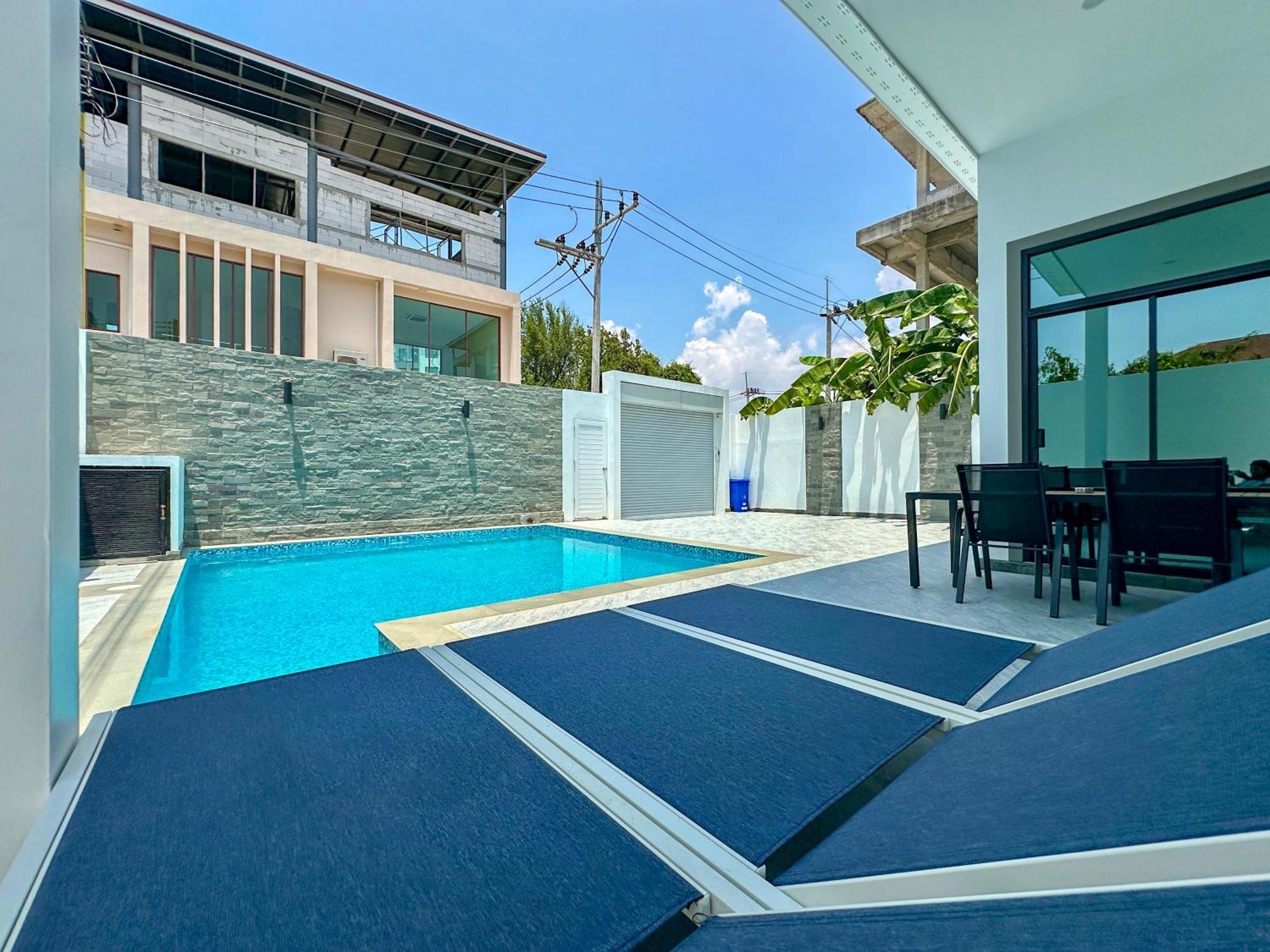Pool 430 Nearby Walking Street * Pattaya